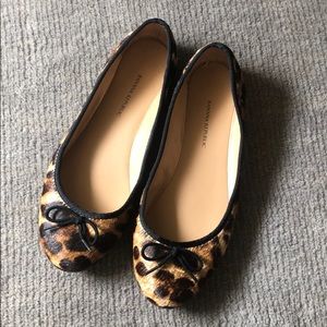 Banana Republic Leopard Flats (fur) sz. 6.5